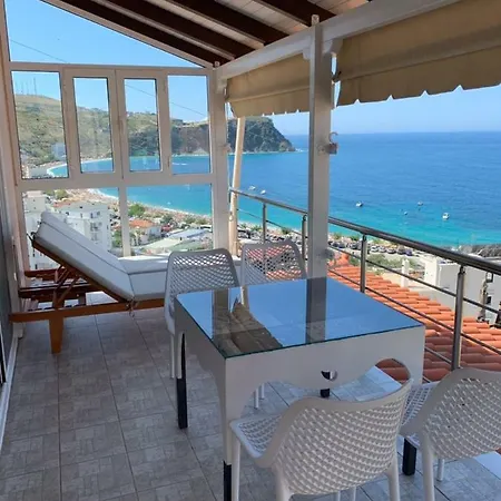★ Meniko's House ★ Amazing Sea View شقة